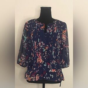 A.n.a- Navy‎ blue with purple flowers button down quarter sleeve blouse Size MP